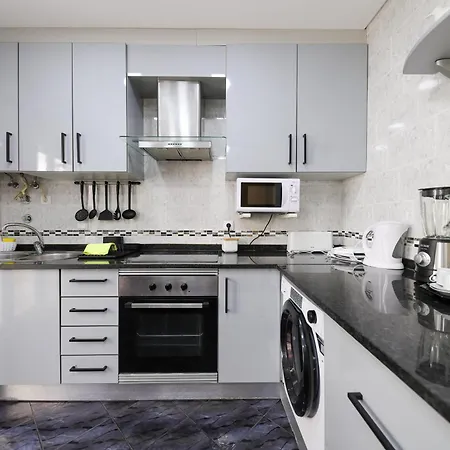 Three Fish Nyaraló *