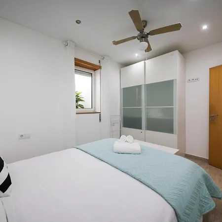 Three Fish Hébergement de vacances Nazaré